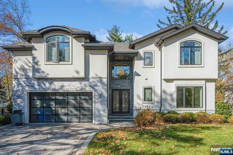 11 Leroy Street Tenafly NJ 07670