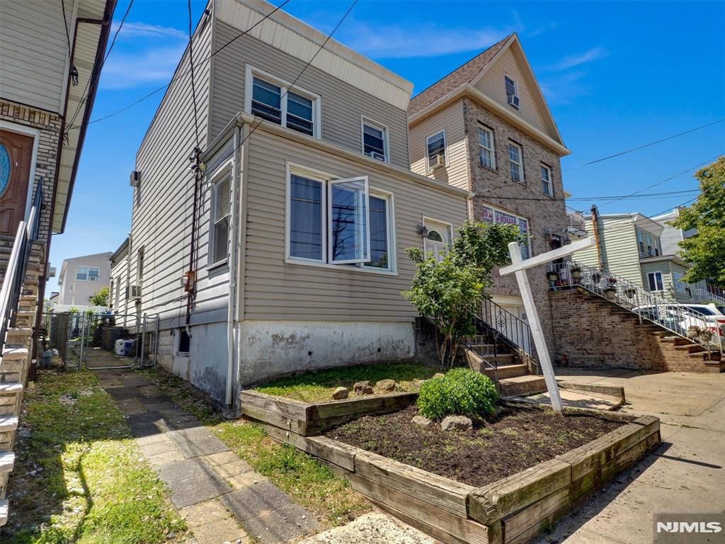Photo of 24 54th Street, Bayonne, NJ 07002 (MLS # 26020567)