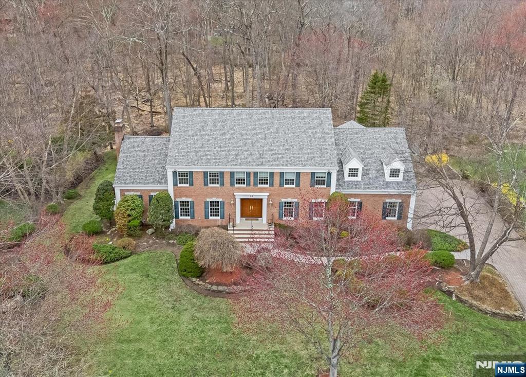 Property for Sale at 28 Hutton Drive, Mahwah, New Jersey - Bedrooms: 5 
Bathrooms: 3 
Rooms: 11  - $1,500,000
