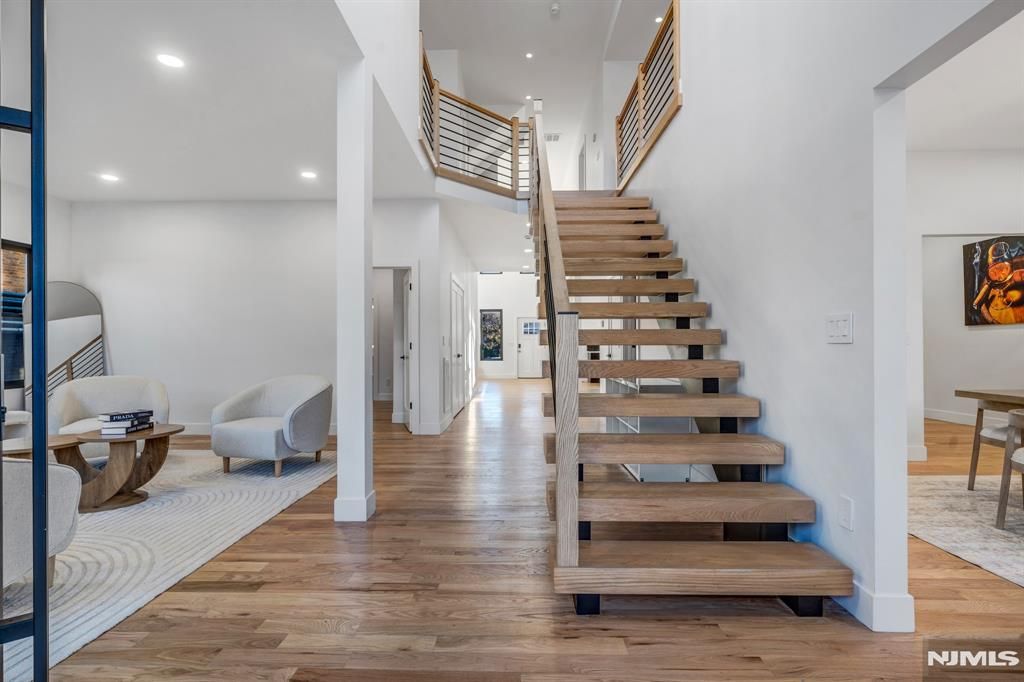 Photo of 33 Randolph Place, Newark, NJ 07108 (MLS # 25040864)