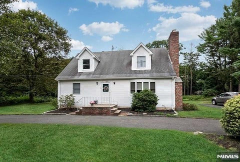 Photo of 1013 Kent #2nd floor, Franklin Lakes, NJ 07417 (MLS # 26023523)