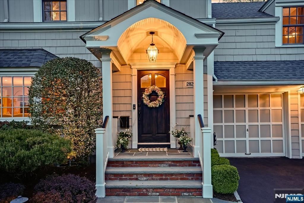 Photo of 282 Forest Avenue, Glen Ridge, NJ 07028 (MLS # 26014929)
