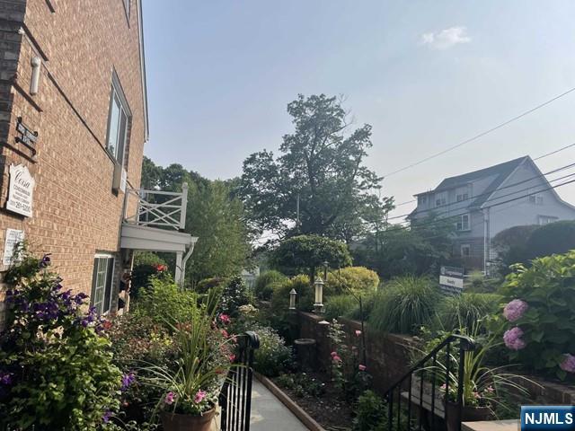 27-33 Corsa Terrace 3-B