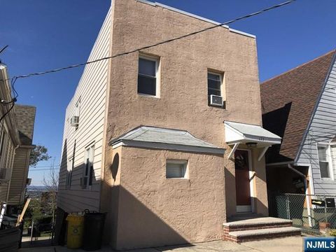 Photo of 175 Morningside Ln #Grnd fl, Palisades Park, NJ 07650 (MLS # 26014669)