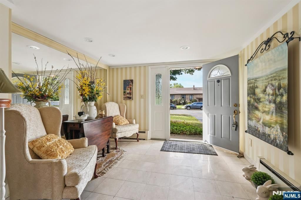 Photo of 32 Augusta Dr, Wayne, NJ 07470 (MLS # 25038741)