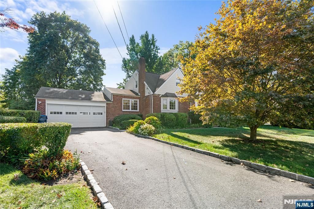 Photo of 824 Summit Avenue, Hackensack, NJ 07601 (MLS # 25035382)
