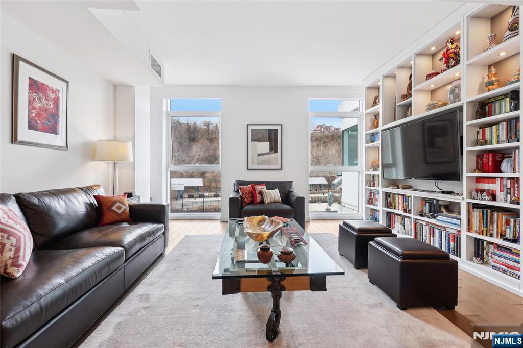 800 Ave At Port Imperial 324, Weehawken, New Jersey - 2 Bedrooms  
2 Bathrooms - 