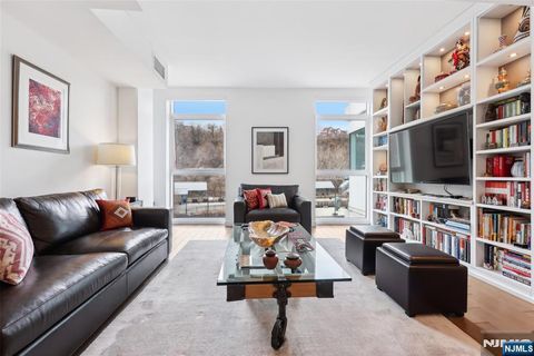 800 Ave At Port Imperial Unit 324, Weehawken, NJ 07086 - MLS#: 25007303