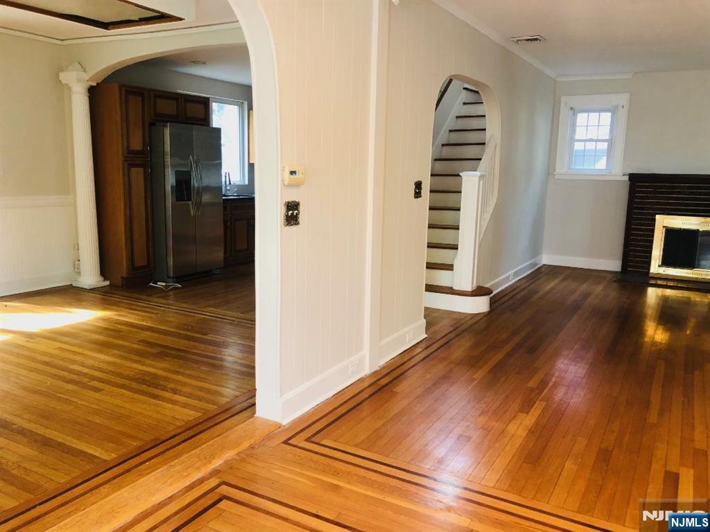 982 Queen Anne Road