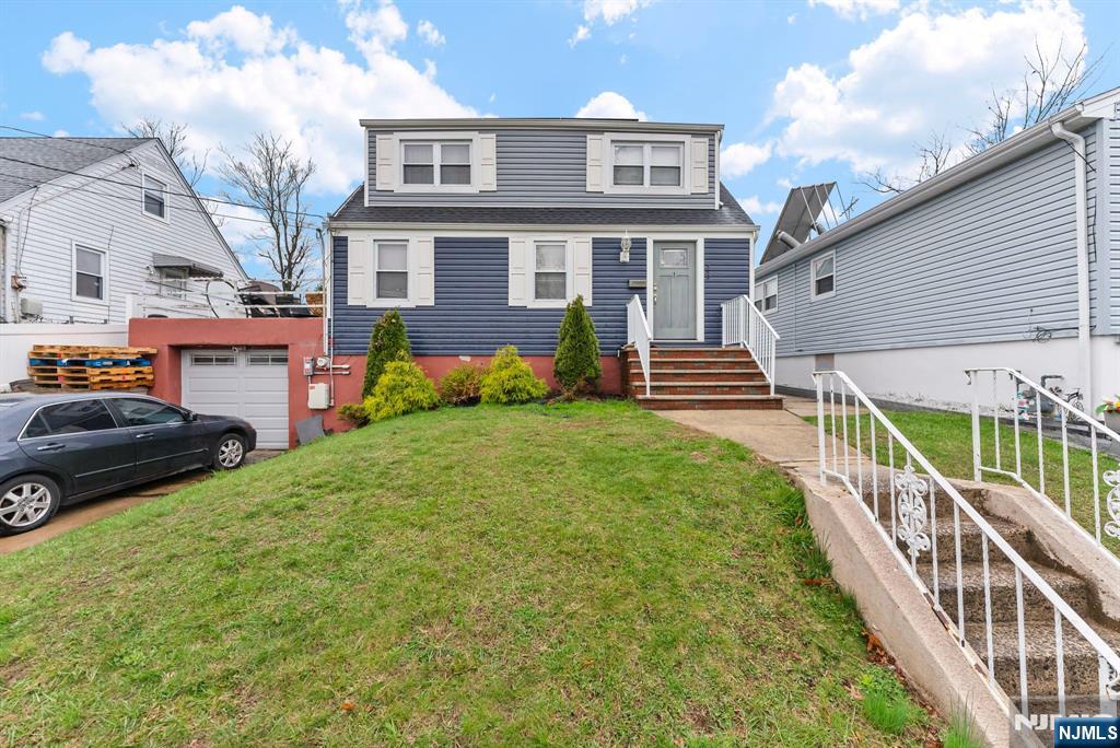 Property for Sale at 359 Thomas Street, Perth Amboy, New Jersey - Bedrooms: 5 
Bathrooms: 3 
Rooms: 5  - $450,000