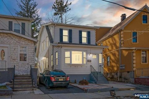 106 Paine Avenue Irvington NJ 07111
