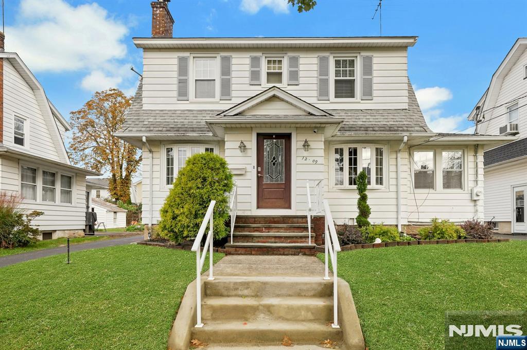12-09 Ellis Avenue