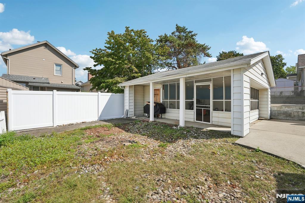 471 Harding Avenue