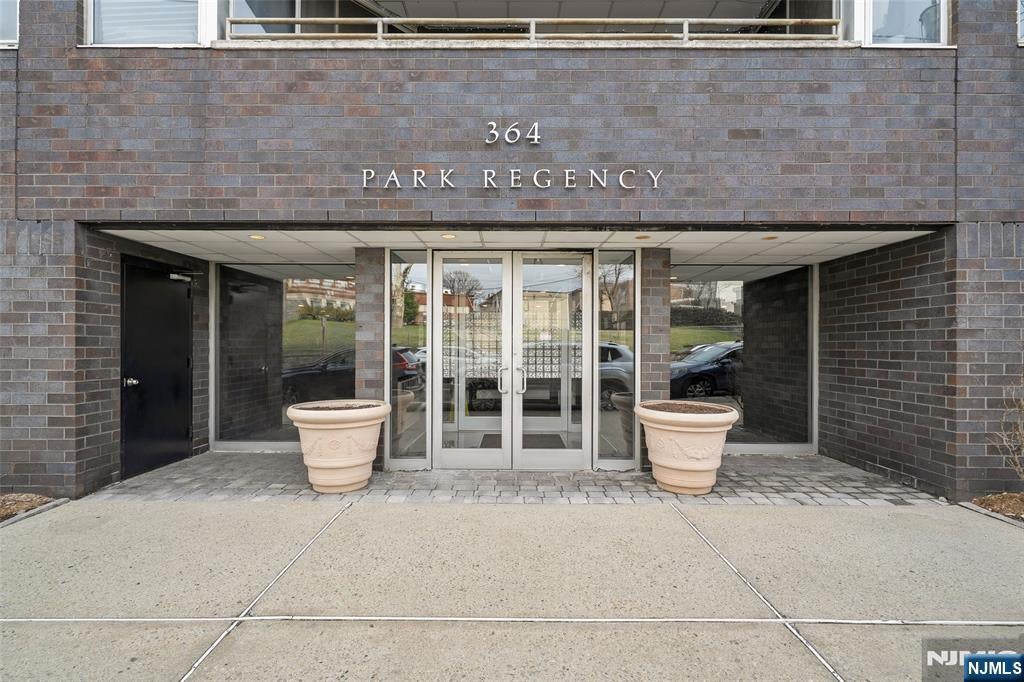 364 Palisade Avenue 5B