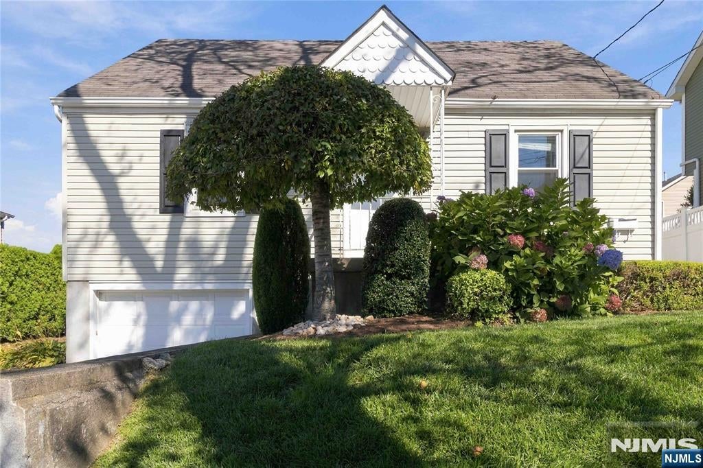 164 Arlington Boulevard