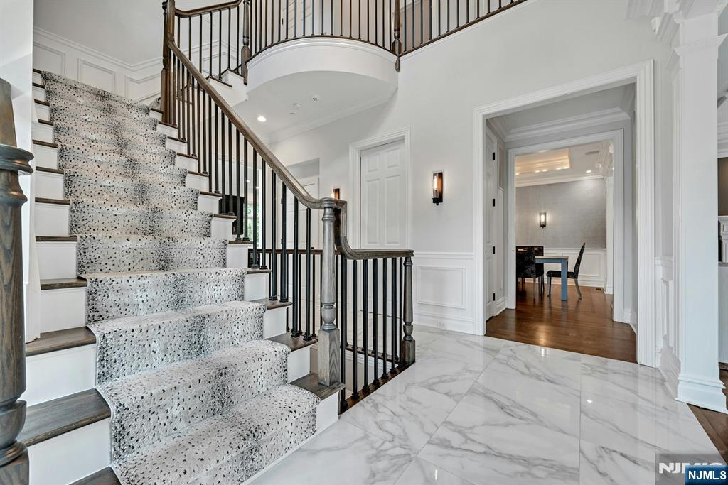 100 Heights Lane
