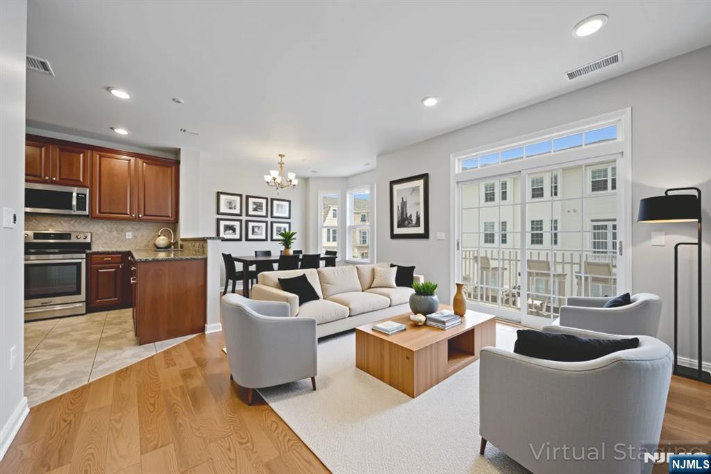 119 Eisenhower Lane 2104