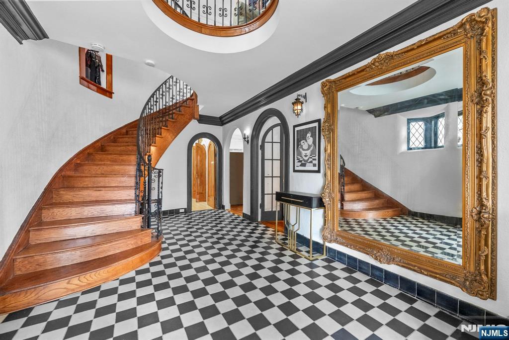 14 Upper Mountain Avenue