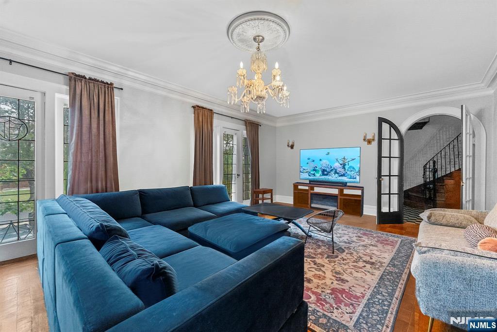 14 Upper Mountain Avenue