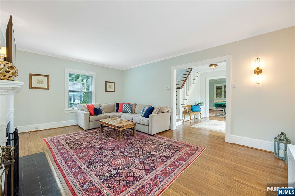 403 Colonial Road