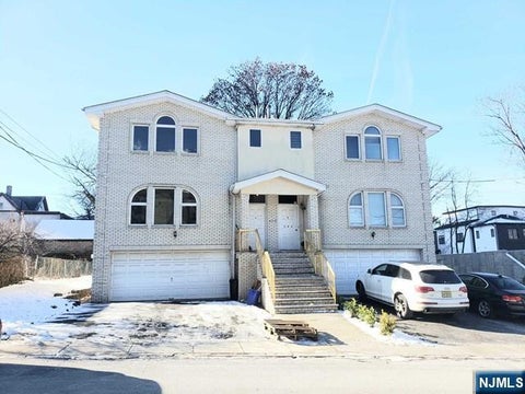 Photo of 408 Catherine St, Fort Lee, NJ 07024 (MLS # 26027238)