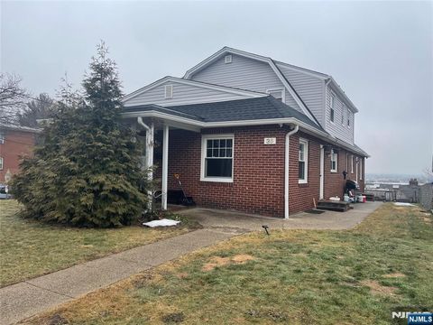 Photo of 35 Chestnut St #1F, Wallington, NJ 07057 (MLS # 26007617)