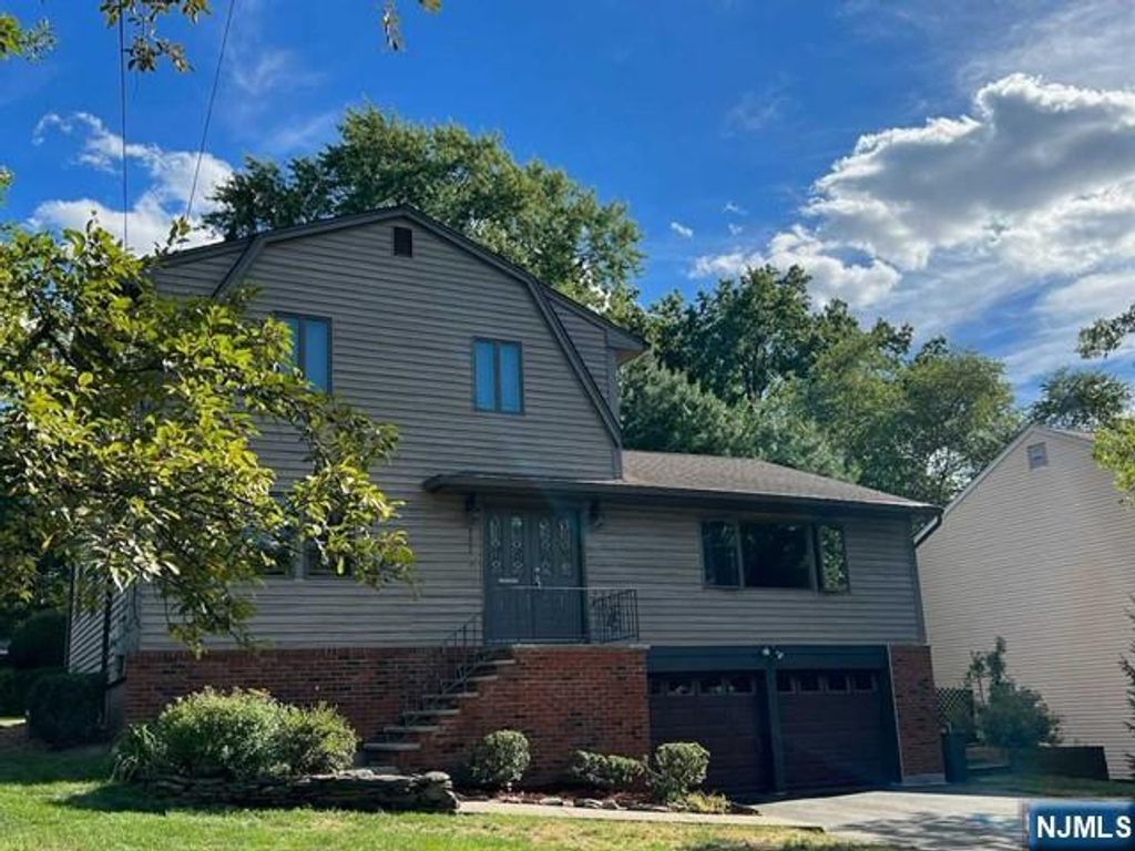 Photo of 522 Grove Street, Ridgewood Village, NJ 07450 (MLS # 25034685)