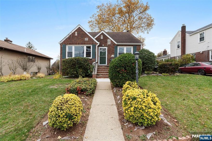 Welcome to 31 Rollins Clifton! This charming home offers a comfortable layout with 3 bedrooms and a full bathroom, perfect for owners or those seeking extra space. The spacious, finished basement provides versatile living areas for relaxation, entertainment, or additional storage. Sitting on a generously buildable lot, this property offers excellent potential for future customization or expansion. Don't miss the opportunity to own this well-maintained and versatile home in a desirable location!