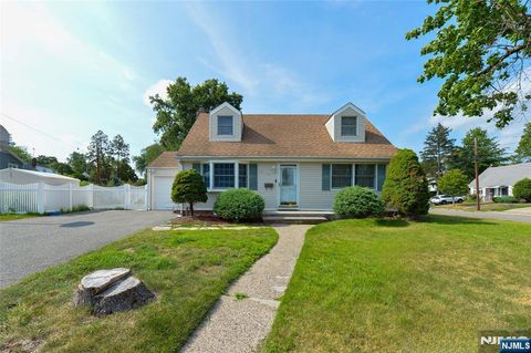Photo of 3209 Heywood, Fair Lawn, NJ 07410 (MLS # 26019836)
