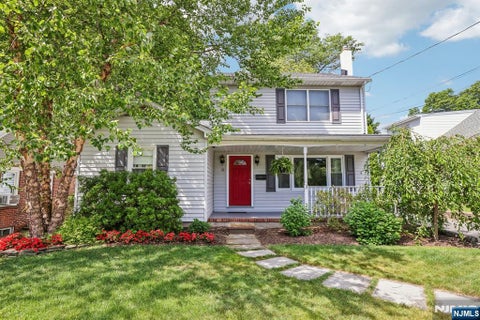 Photo of 11 Woodward Avenue, Bloomingdale, NJ 07403 (MLS # 26021733)