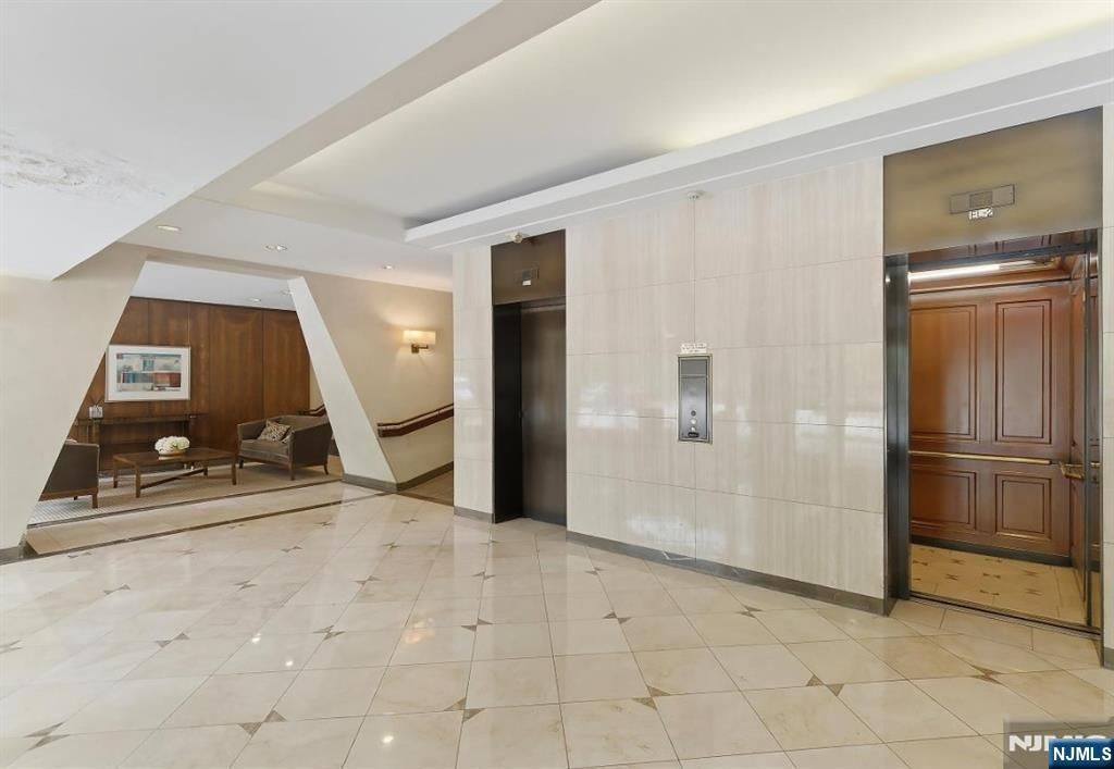 Photo of 4 Horizon Road #G-10, Fort Lee, NJ 07024 (MLS # 26015496)