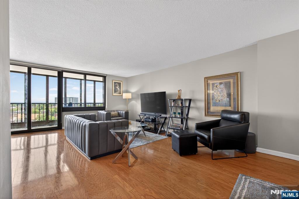 300 Winston Drive 1418