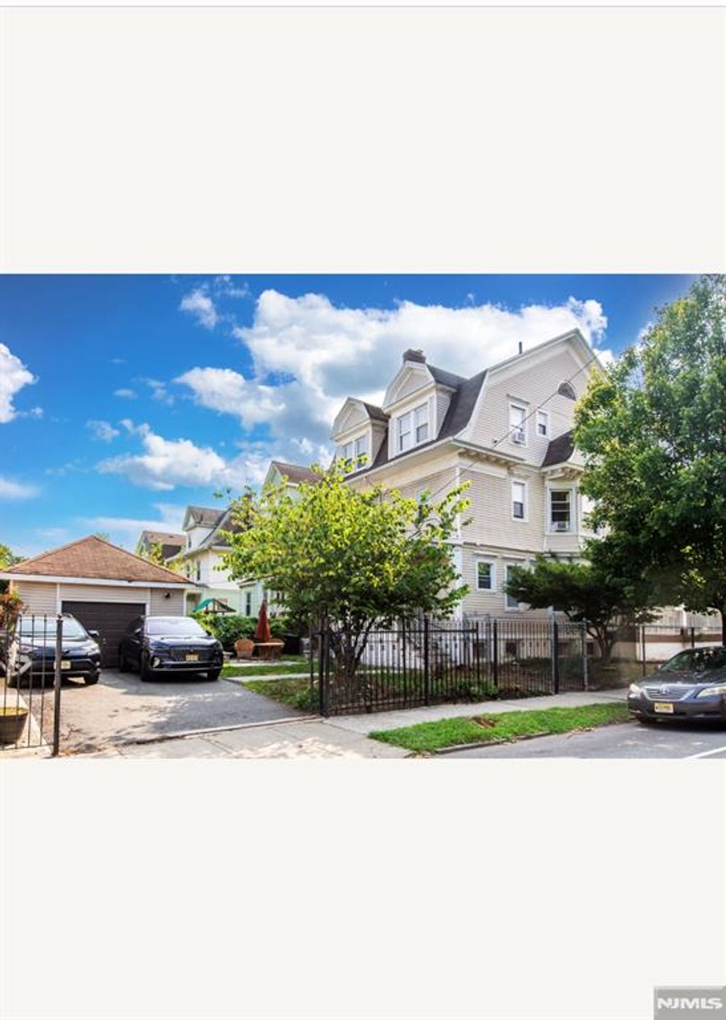Photo of 824826 13th Street, Newark, NJ 07108 (MLS # 25037067)