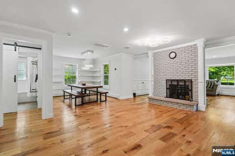 Photo of 72 Sparrowbush Road, Upper Saddle River, NJ 07458 (MLS # 26027213)