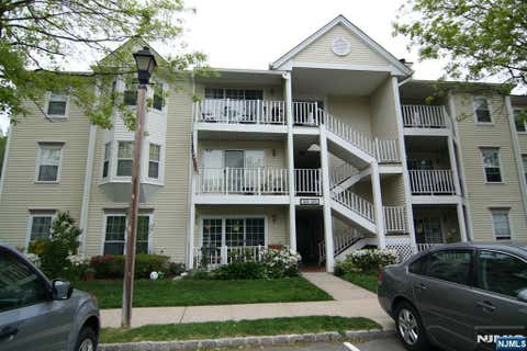 Photo of 335 Linden Street, Mahwah, NJ 07430 (MLS # 26024156)