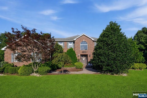 Photo of 2 Butternut Lane, Monroe, NJ 08831 (MLS # 26032866)