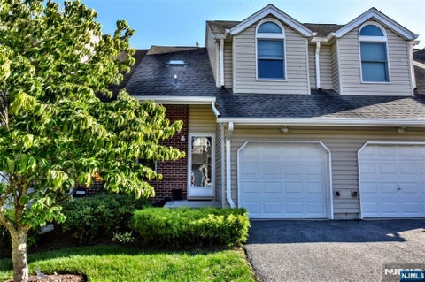 Photo of 45 Royal Avenue #17, Hawthorne, NJ 07506 (MLS # 26035406)