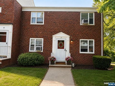 Photo of 473 Blanchard Terrace #17, Hackensack, NJ 07601 (MLS # 26026315)