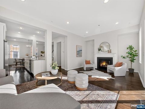 25 Roosevelt Drive Wood Ridge NJ 07075