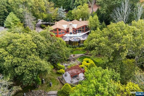 951 Scioto Drive Franklin Lakes NJ 07417