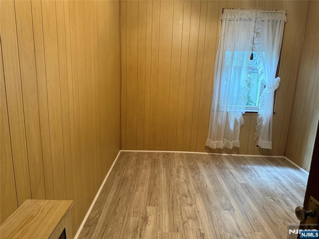 Garfield, New Jersey 07026, United States, 2 Bedrooms Bedrooms, ,1 BathroomBathrooms,Residential,Active,194523