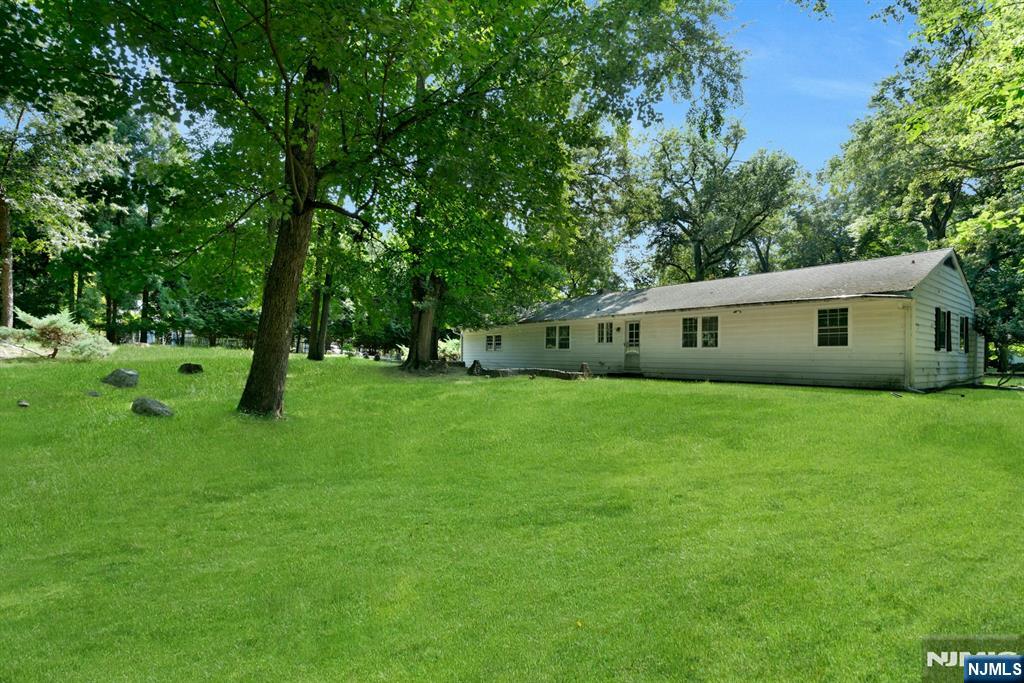 15 Pinehill Drive