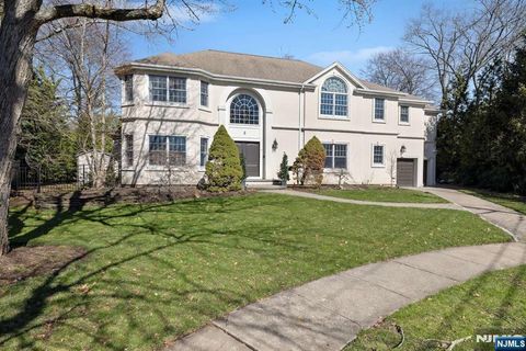8 Wainwright Court Closter NJ 07624