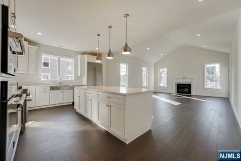 Photo of 22 Silent Nest, Franklin Lakes, NJ 07417 (MLS # 25038384) Photo of 22 Silent Nest, Franklin Lakes, NJ 07417 (MLS # 25038384)