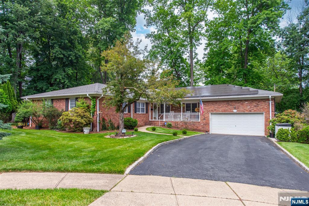 12 Ravine Road, Verona, New Jersey - 4 Bedrooms  
4 Bathrooms  
14 Rooms - 