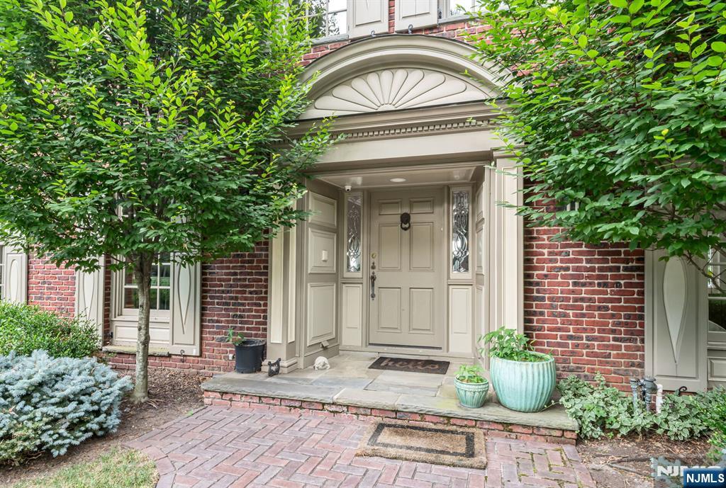 311 Algonquin Road