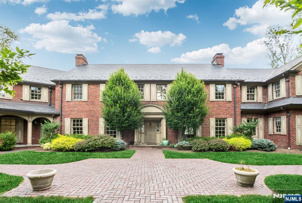 311 Algonquin Road