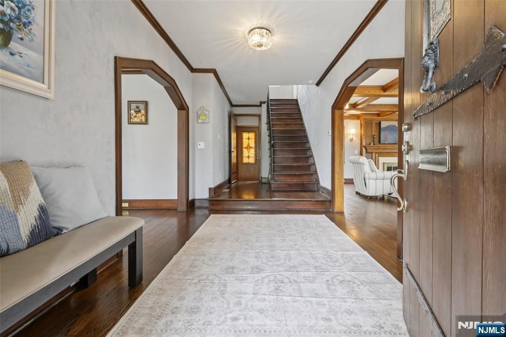 Photo of 400 Heights Road, Ridgewood Village, NJ 07450 (MLS # 26015269)