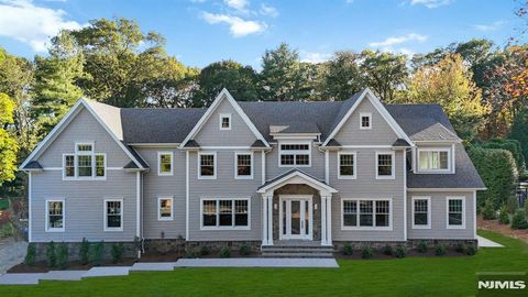 Photo of 520 Clinton Avenue, Wyckoff, NJ 07481 (MLS # 25021603)