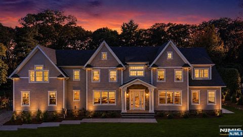 Photo of 520 Clinton Avenue, Wyckoff, NJ 07481 (MLS # 25021603)
